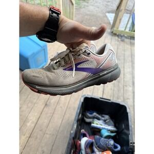 Brooks Ghost 14 Women's Size 8 Cushioned Running Shoes w/ Breathable Mesh Upper